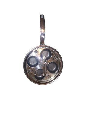 Hamilton Beach Stovetop Style Egg Poacher Pan Set 4 Cup Nonstick Insert w/ Lid